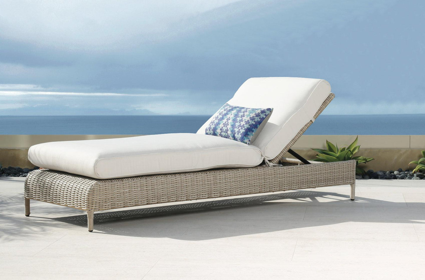 Manhattan Adjustable Chaise in Linen Canvas w/ Self Welt