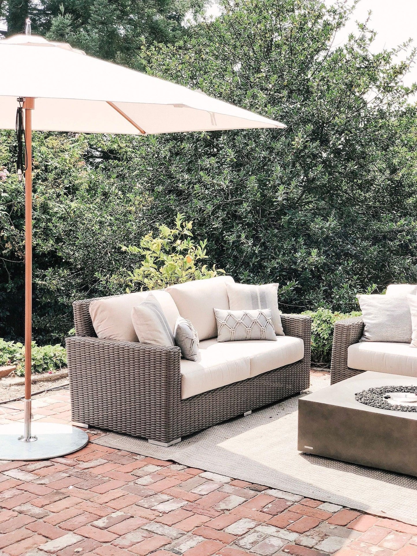 Coronado Loveseat in Canvas Flax w/ Self Welt