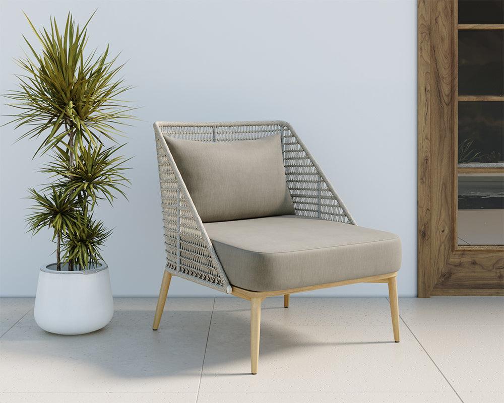 Andria Lounge Chair