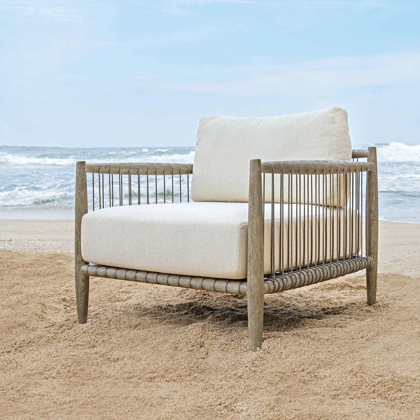 Borneo White Outdoor Lounge Chair