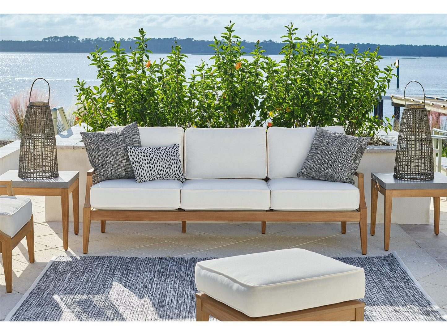 Outdoor Chesapeake Sofa