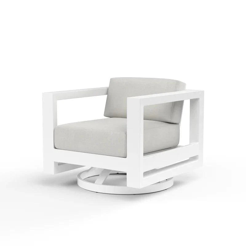 Newport Swivel Club in Cast Silver, No Welt