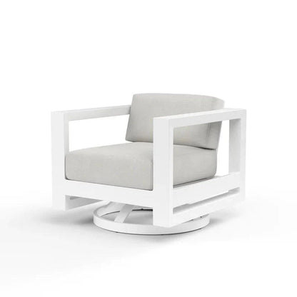 Newport Swivel Club in Cast Silver, No Welt