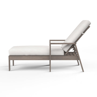 Laguna Chaise Lounge in Canvas Flax, No Welt