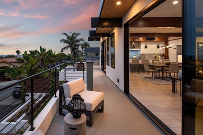 Redondo Armless Club in Cast Silver, No Welt